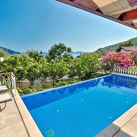 Sleeps 6 Pool Air Con Wifi Villa *