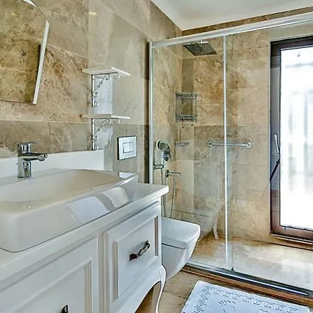 Sleeps 6 Pool Air Con Wifi * Kalkan